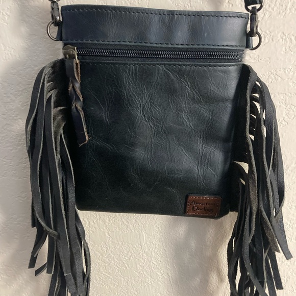 Stylish Black and White Fringe Crossbody Bag - Picture 3 of 8